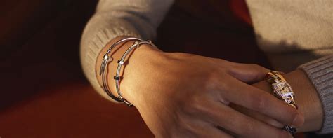 bracelet homme luxe cartier|cartier bracelets homme.